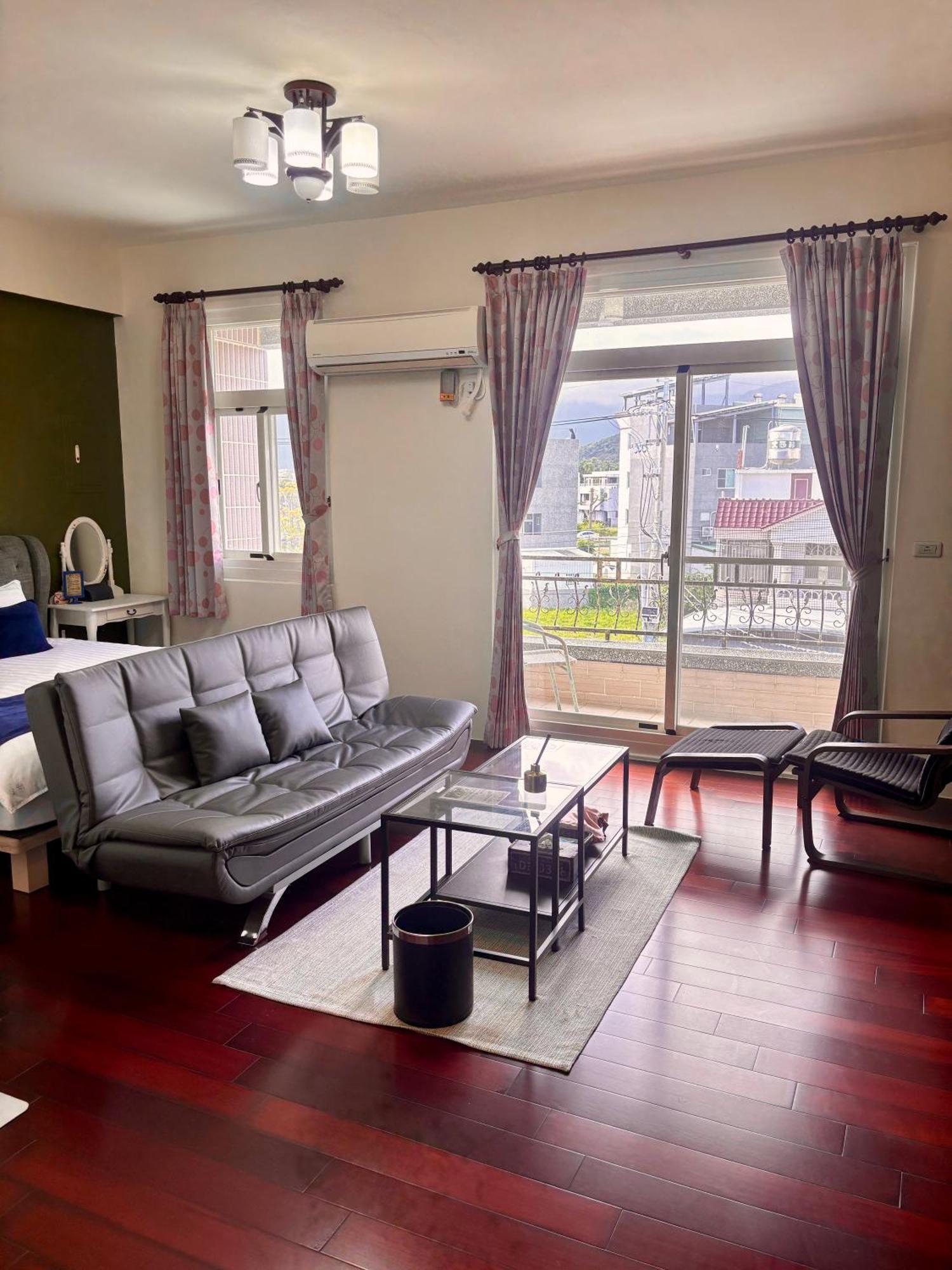 伊家民宿yi Home 志航路一段398號 T'ai-tung Extérieur photo
