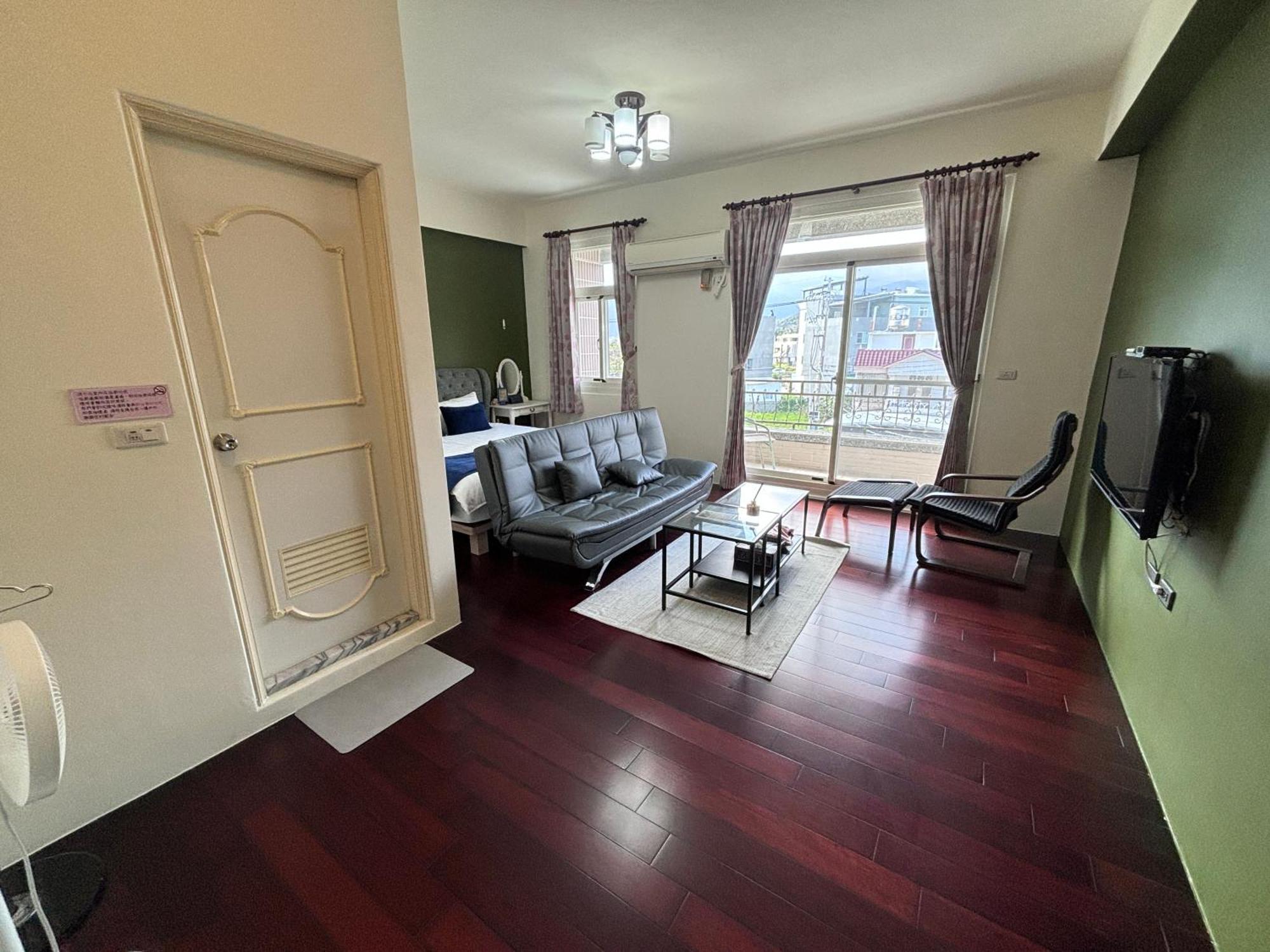伊家民宿yi Home 志航路一段398號 T'ai-tung Extérieur photo